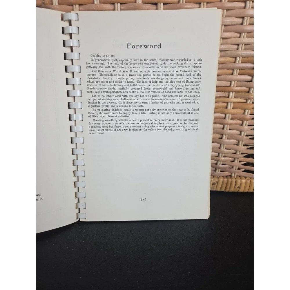 Beth Tartan's Cook Book First Edition 1952 Winston-Salem, North Carolina